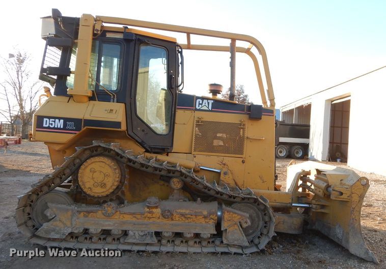 image for item FA9951 1999 Caterpillar D5M XL dozer