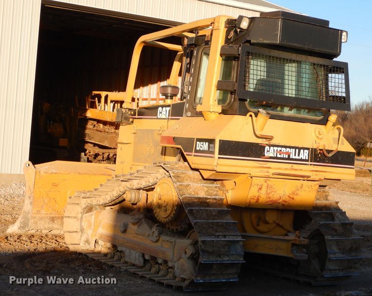 image for item FA9951 1999 Caterpillar D5M XL dozer