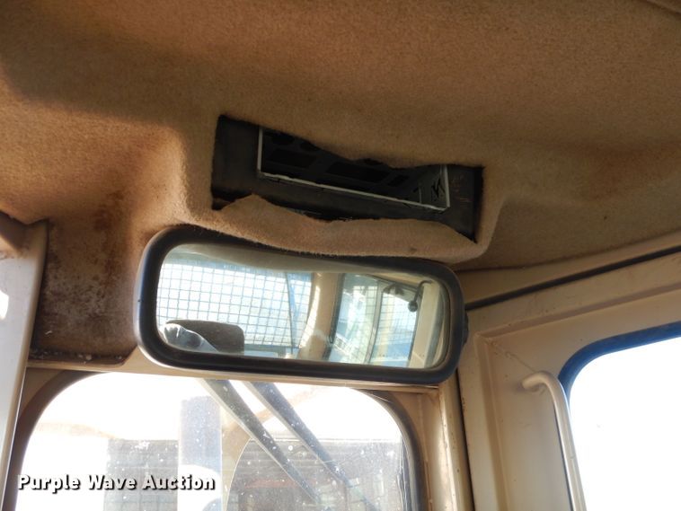 image for item FA9951 1999 Caterpillar D5M XL dozer