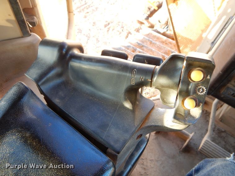 image for item FA9951 1999 Caterpillar D5M XL dozer