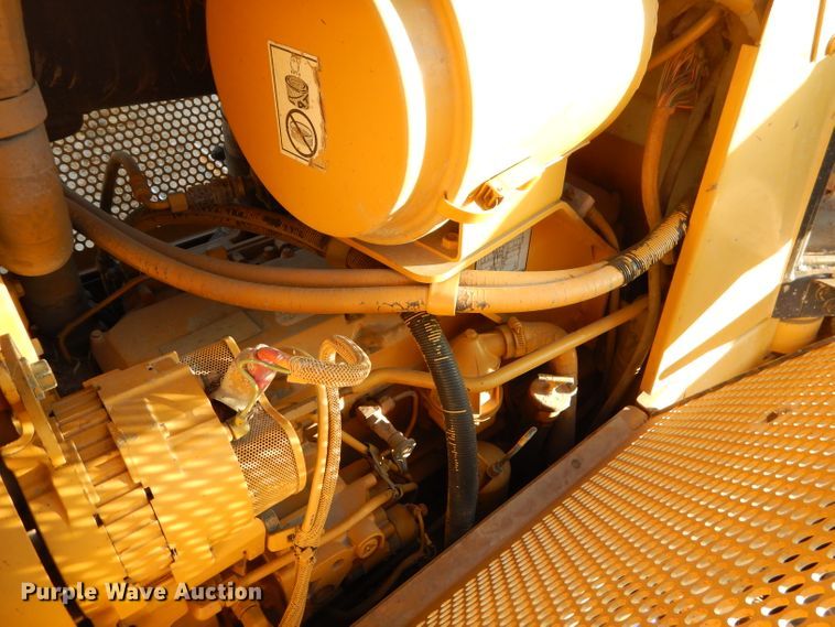 image for item FA9951 1999 Caterpillar D5M XL dozer