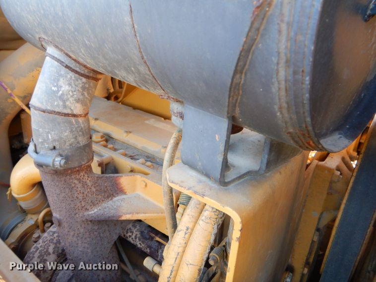 image for item FA9951 1999 Caterpillar D5M XL dozer