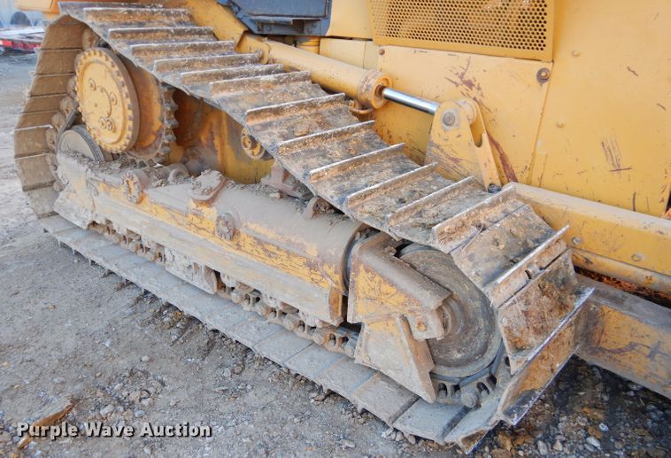 image for item FA9951 1999 Caterpillar D5M XL dozer
