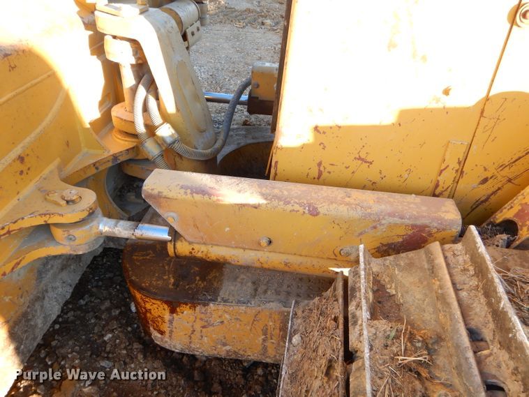 image for item FA9951 1999 Caterpillar D5M XL dozer