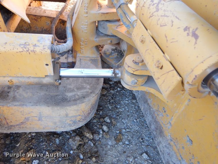 image for item FA9951 1999 Caterpillar D5M XL dozer