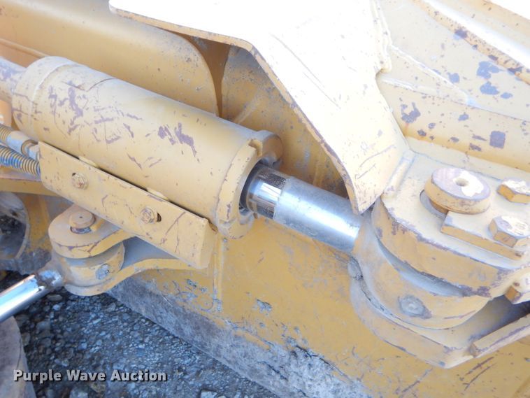 image for item FA9951 1999 Caterpillar D5M XL dozer