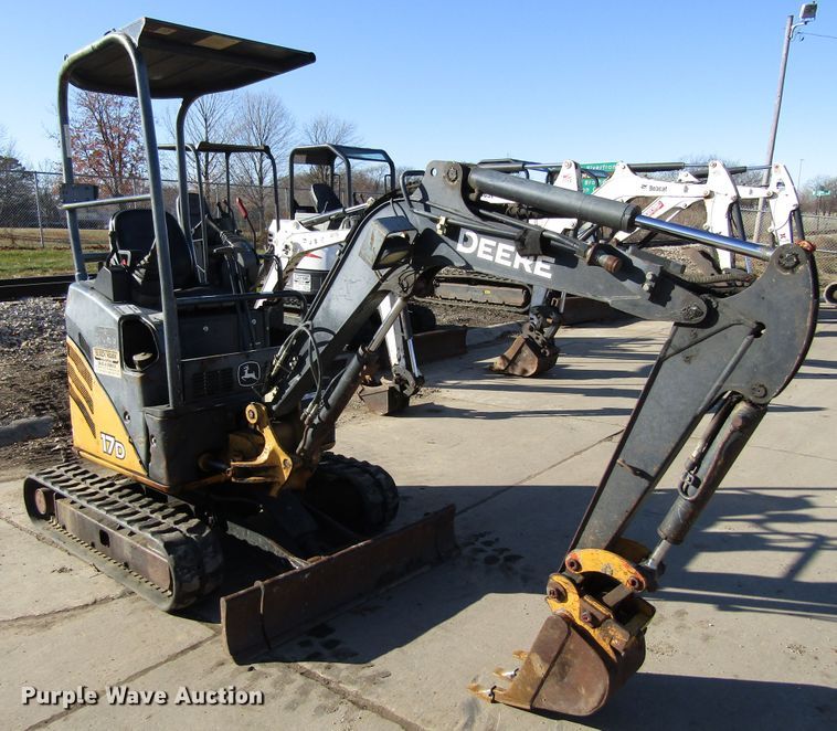 image for item FD9313 2008 John Deere 17D mini excavator