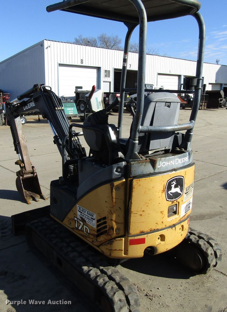 image for item FD9313 2008 John Deere 17D mini excavator