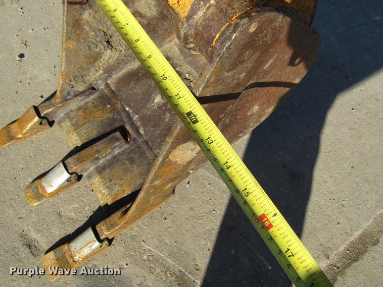 image for item FD9313 2008 John Deere 17D mini excavator