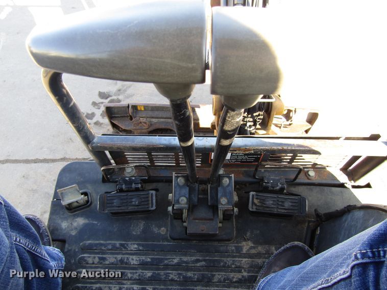 image for item FD9313 2008 John Deere 17D mini excavator