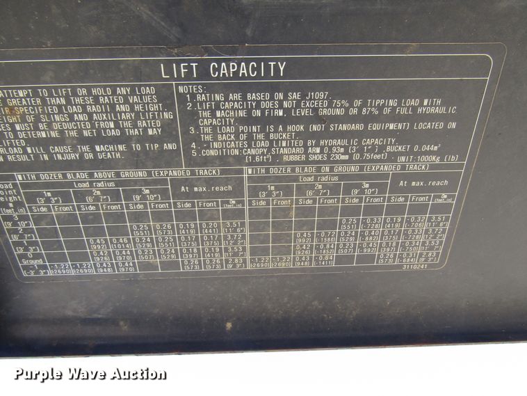 image for item FD9313 2008 John Deere 17D mini excavator
