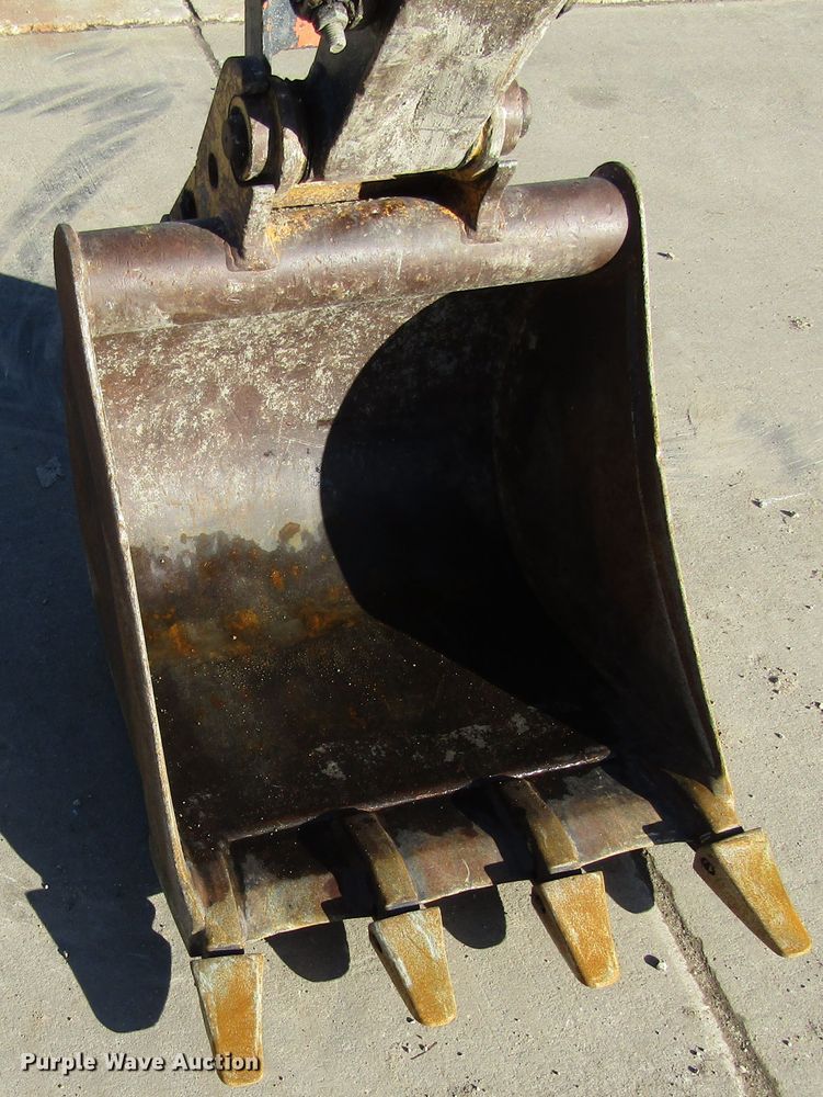 image for item FD9314 2006 John Deere 50D mini excavator