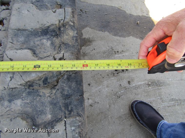 image for item FD9314 2006 John Deere 50D mini excavator