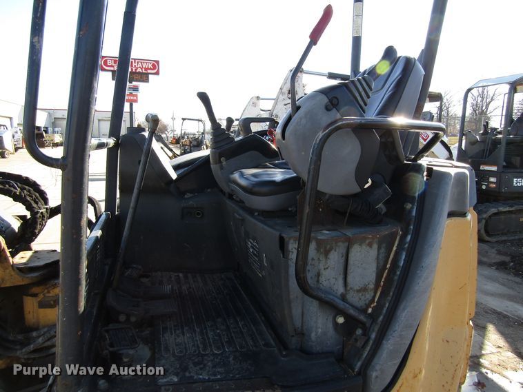 image for item FD9314 2006 John Deere 50D mini excavator