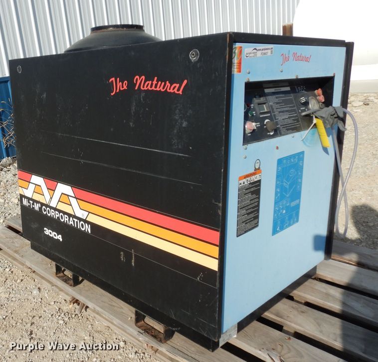 image for item FD9607 Mi-T-M 3004 pressure washer