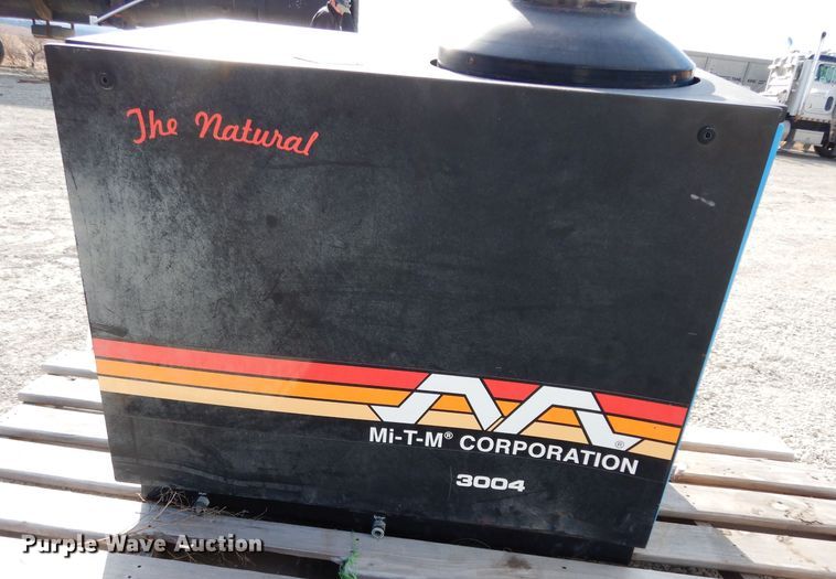 image for item FD9607 Mi-T-M 3004 pressure washer