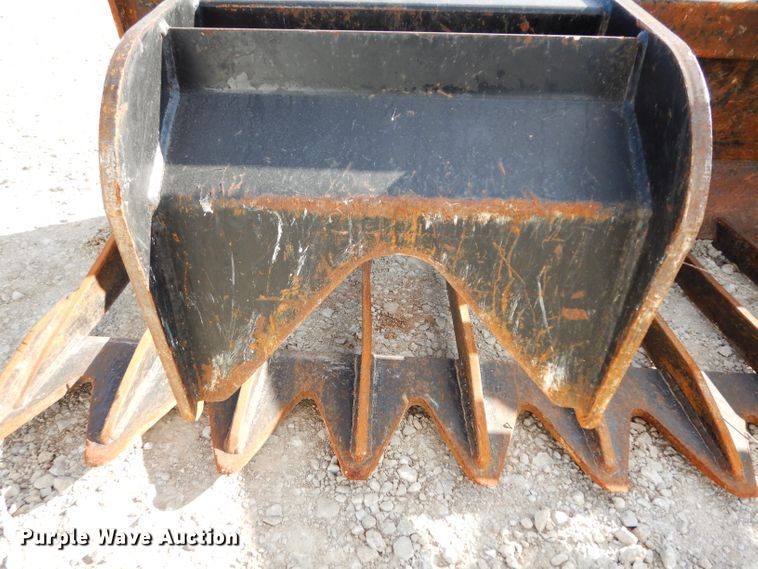 image for item FD9609 78"W skid steer grapple bucket