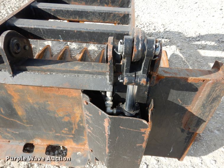 image for item FD9609 78"W skid steer grapple bucket