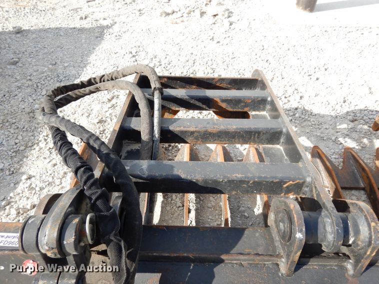 image for item FD9609 78"W skid steer grapple bucket