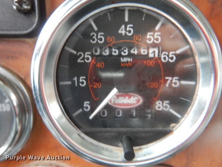 image for item FF9112 2009 Peterbilt 340 crane truck