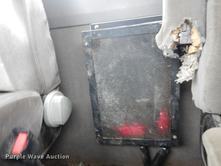 image for item FF9112 2009 Peterbilt 340 crane truck