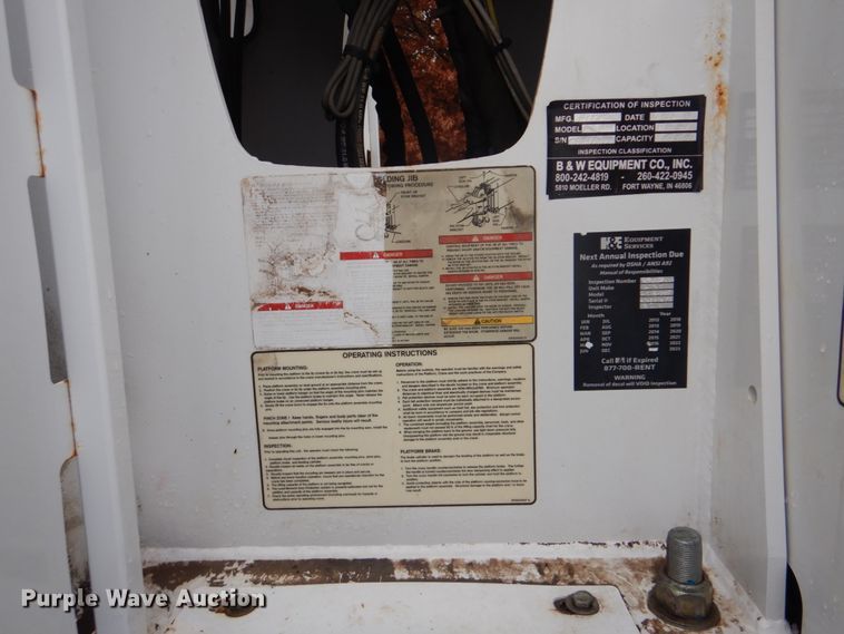 image for item FF9112 2009 Peterbilt 340 crane truck