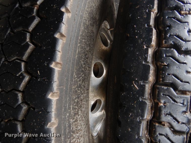 image for item FF9112 2009 Peterbilt 340 crane truck