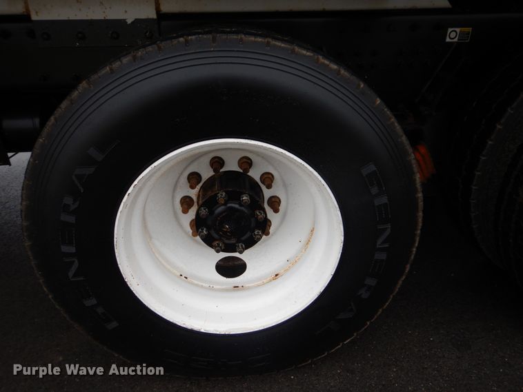 image for item FF9112 2009 Peterbilt 340 crane truck