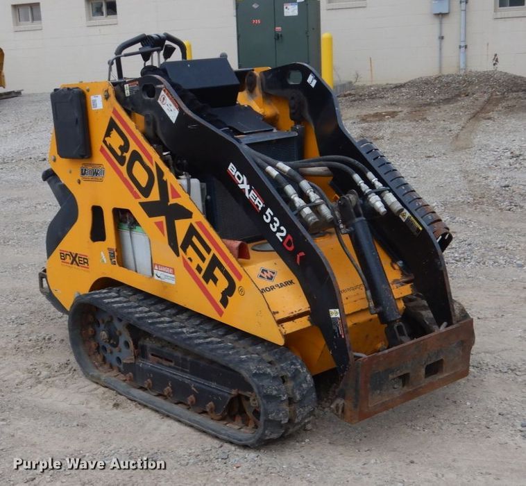 image for item FU9023 Boxer 532D compact utility loader