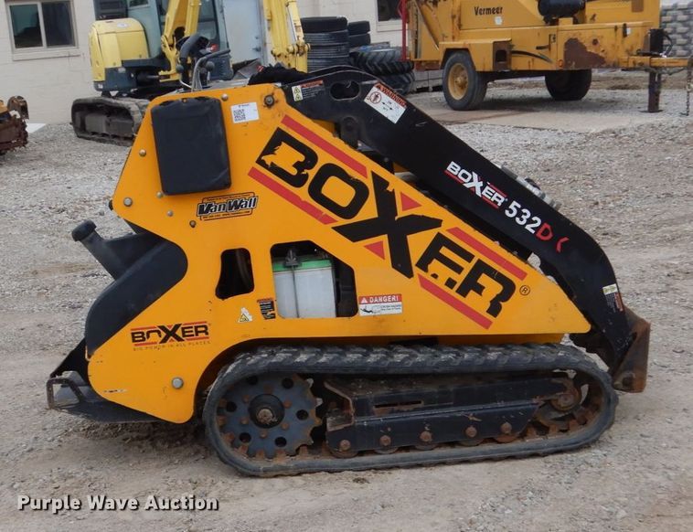 image for item FU9023 Boxer 532D compact utility loader