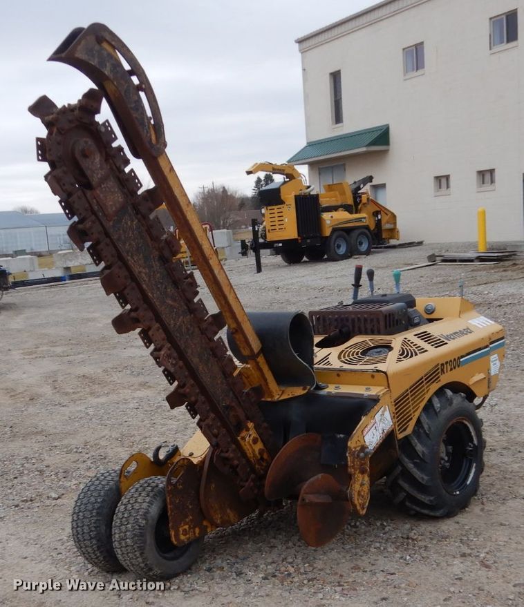 image for item FU9024 2004 Vermeer RT200 trencher