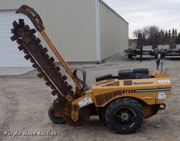 image for item FU9024 2004 Vermeer RT200 trencher