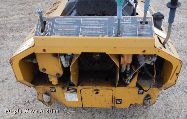 image for item FU9024 2004 Vermeer RT200 trencher