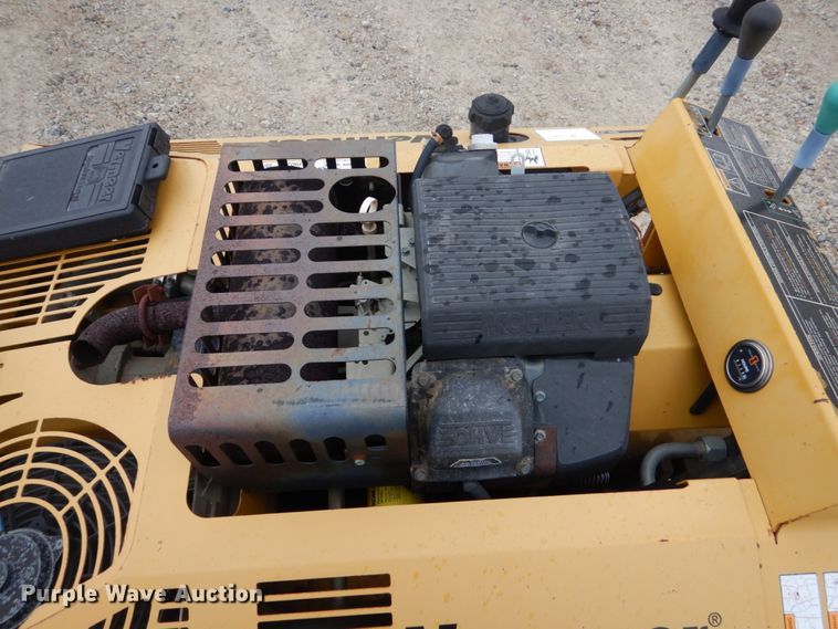 image for item FU9024 2004 Vermeer RT200 trencher