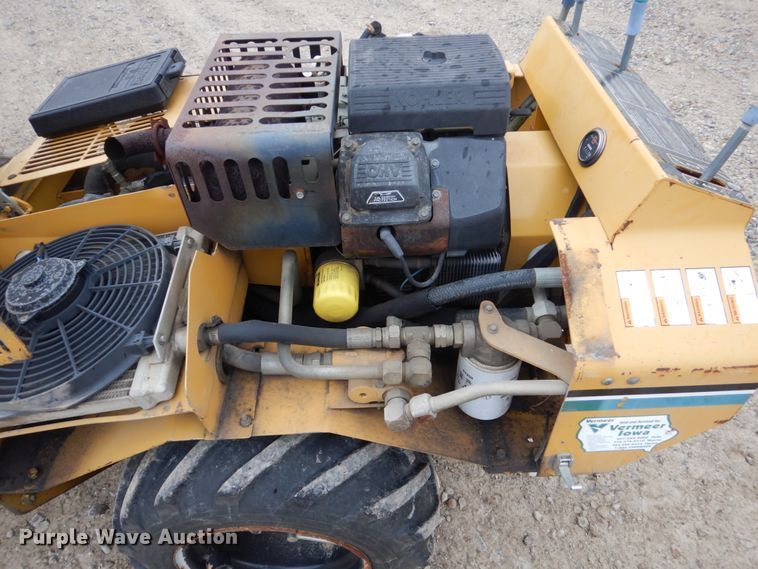 image for item FU9024 2004 Vermeer RT200 trencher