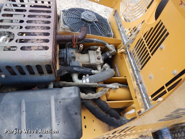 image for item FU9024 2004 Vermeer RT200 trencher