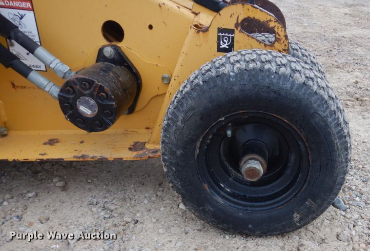 image for item FU9024 2004 Vermeer RT200 trencher