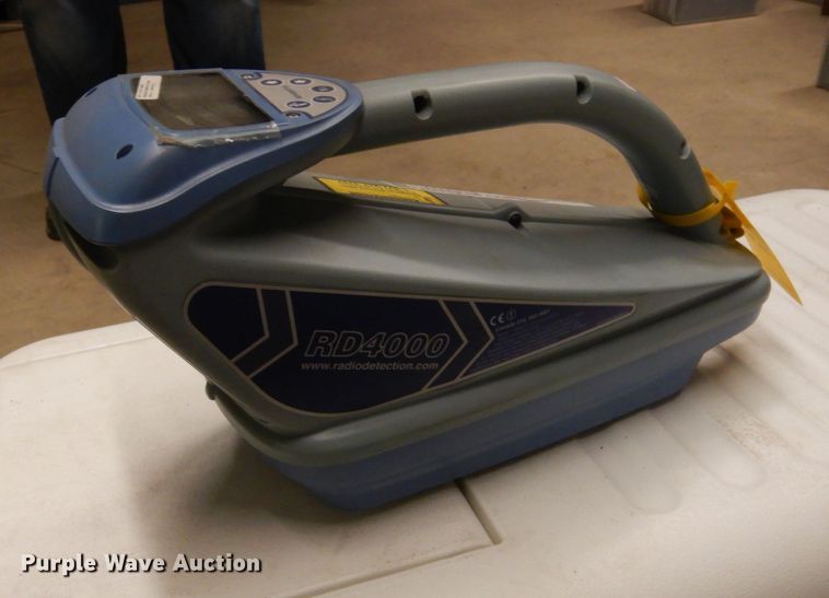 image for item FU9027 Radiodetection RD4000 utility locating transmitter