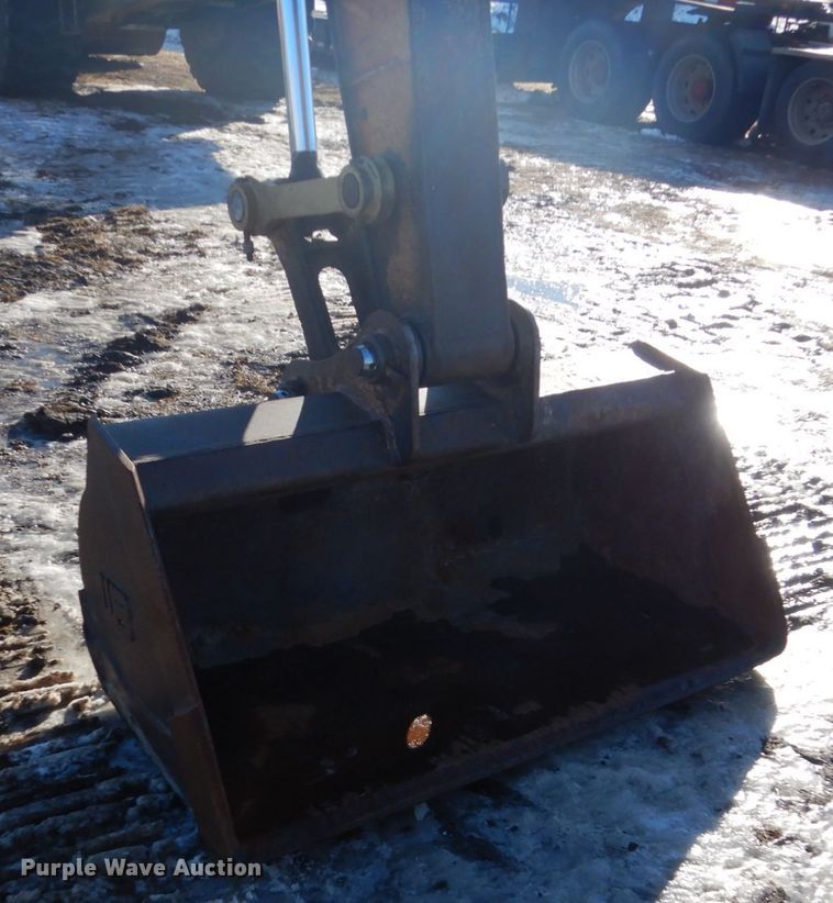 image for item FU9032 2007 Case CX240 long reach excavator