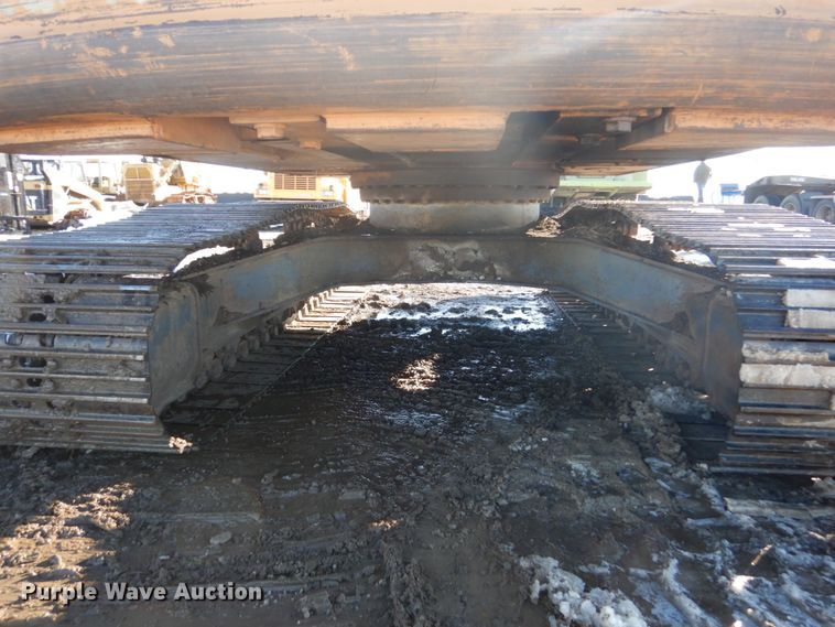 image for item FU9032 2007 Case CX240 long reach excavator