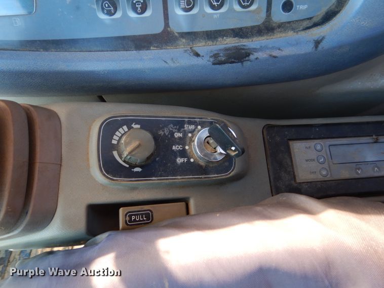 image for item FU9032 2007 Case CX240 long reach excavator