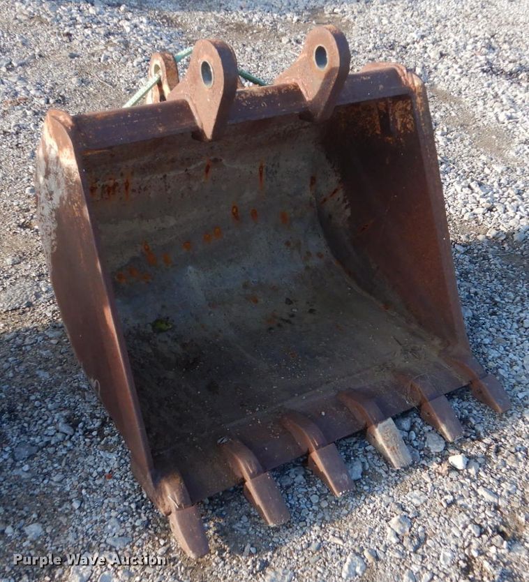 image for item FU9043 36"W excavator bucket