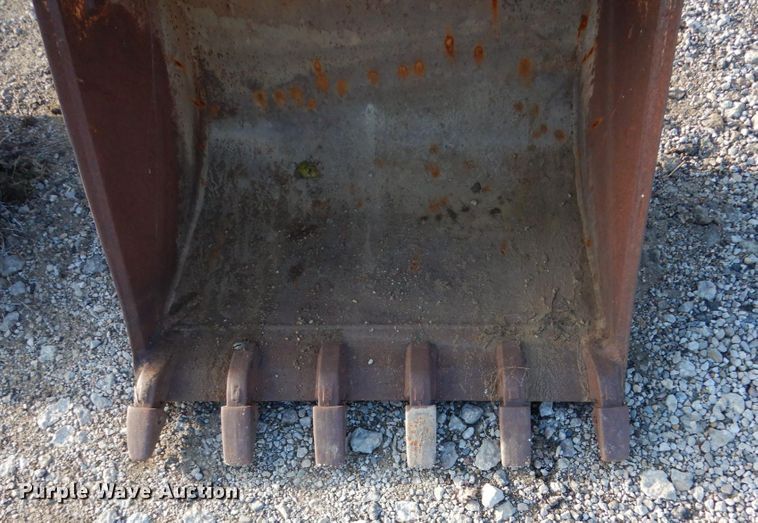 image for item FU9043 36"W excavator bucket