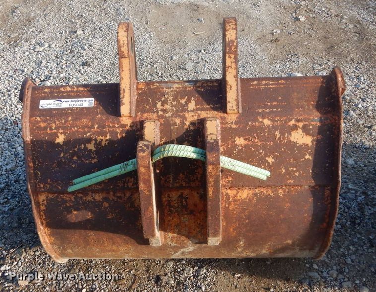image for item FU9043 36"W excavator bucket