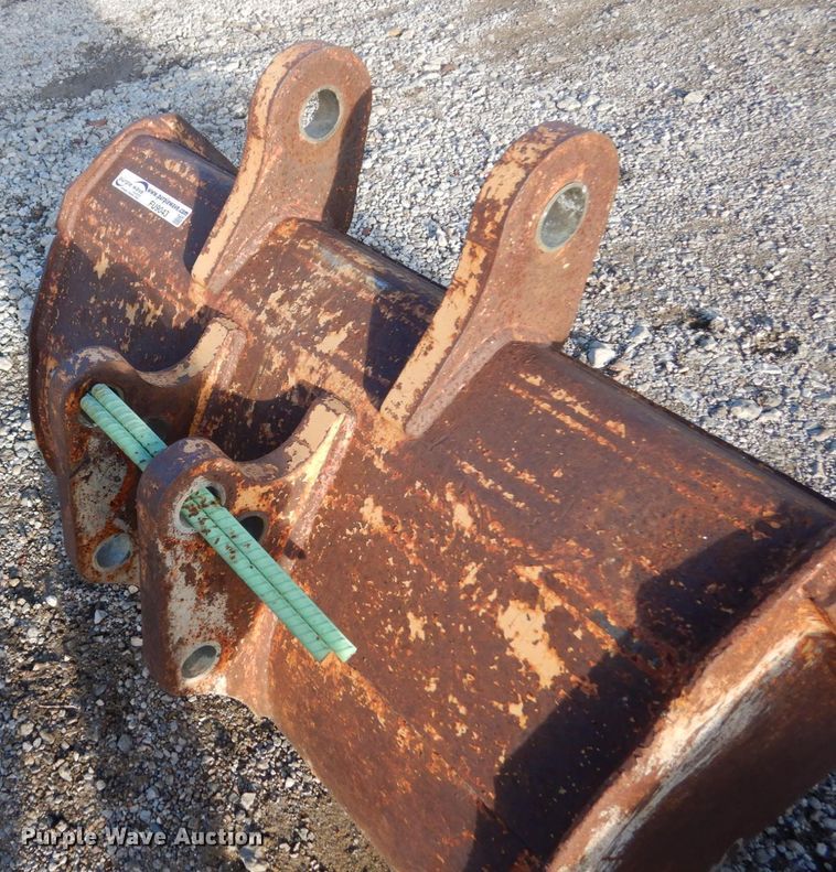 image for item FU9043 36"W excavator bucket