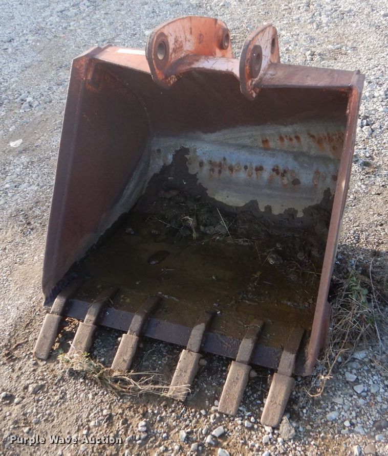 image for item FU9044 35.5"W excavator bucket