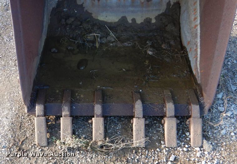 image for item FU9044 35.5"W excavator bucket