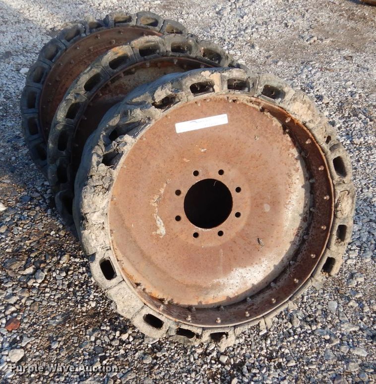 image for item FU9045 (4) demolition tires and wheels