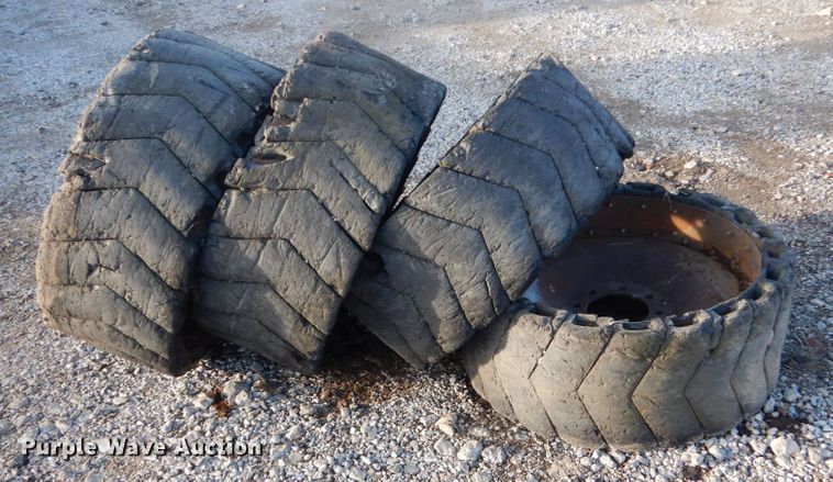 image for item FU9045 (4) demolition tires and wheels