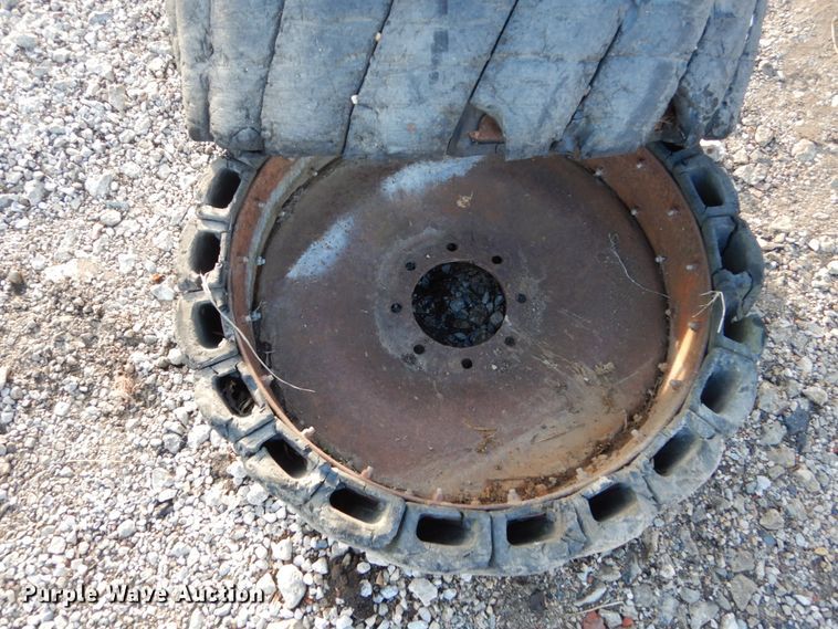 image for item FU9045 (4) demolition tires and wheels